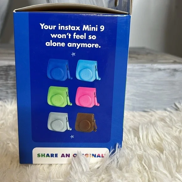 Fujifilm Groovy Camera Case for Instax Mini 9, Smokey White - Picture 3 of 6